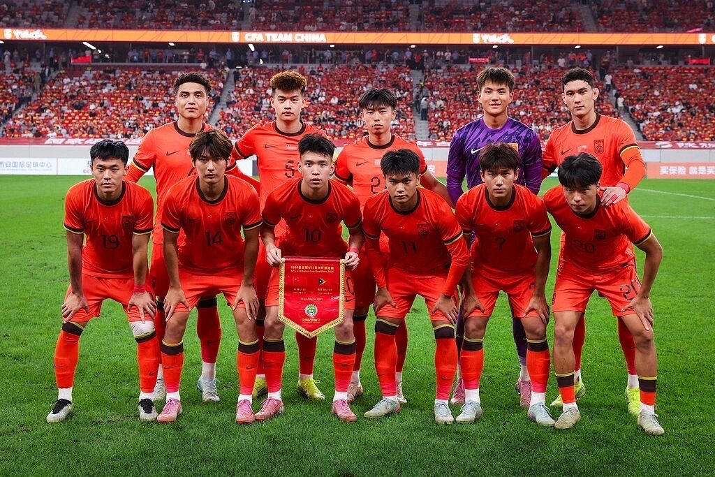 詹姆斯缺阵,浓眉哥砍,三人,开云体育,开云体育官网,开云体育app,开云体育app下载